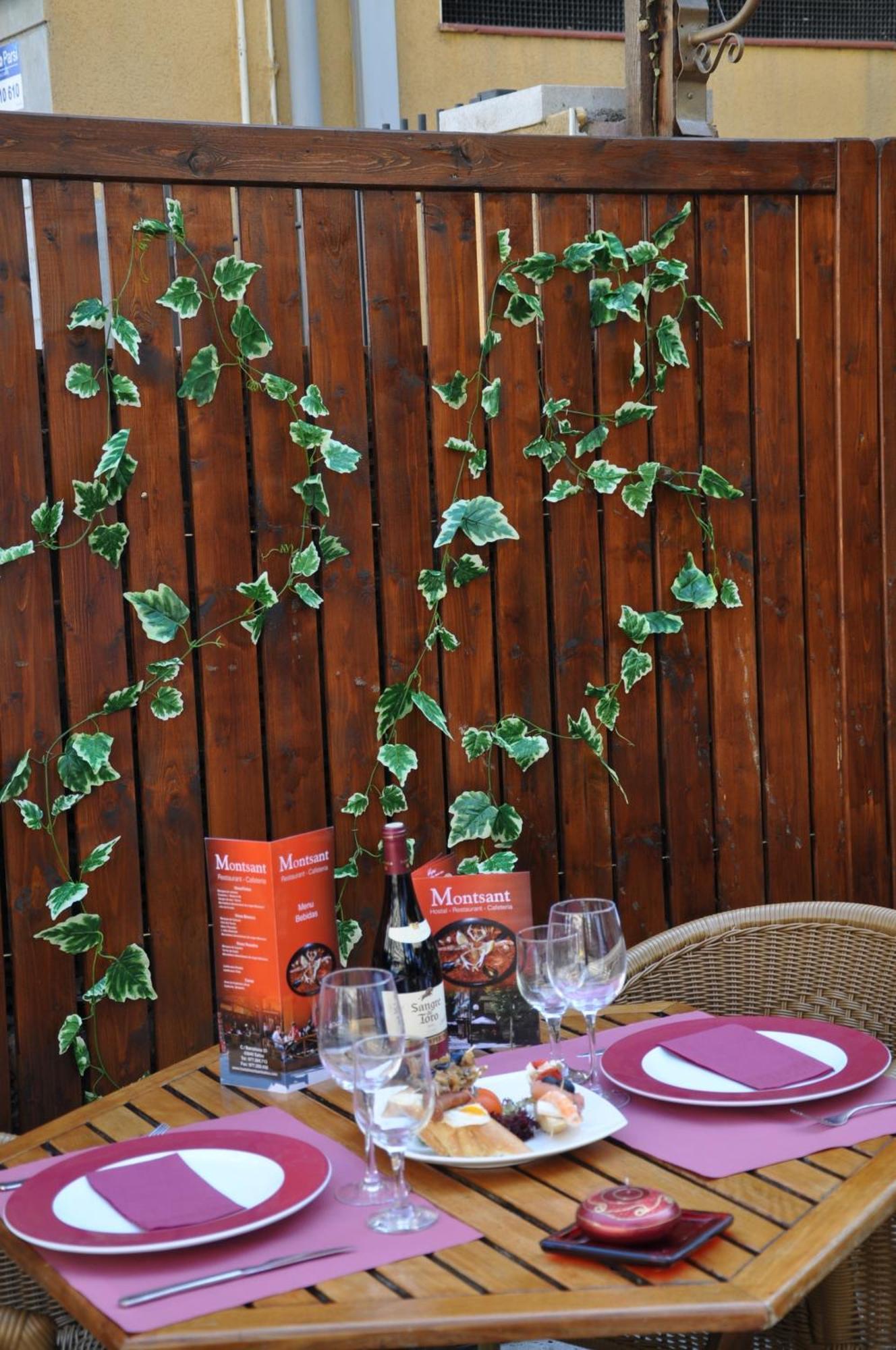 Hostal Montsant Salou Exterior foto