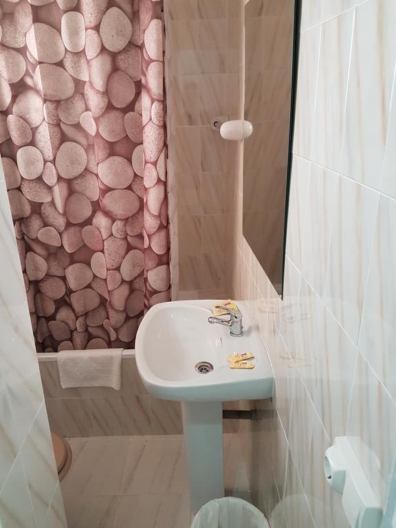 Hostal Montsant Salou Exterior foto